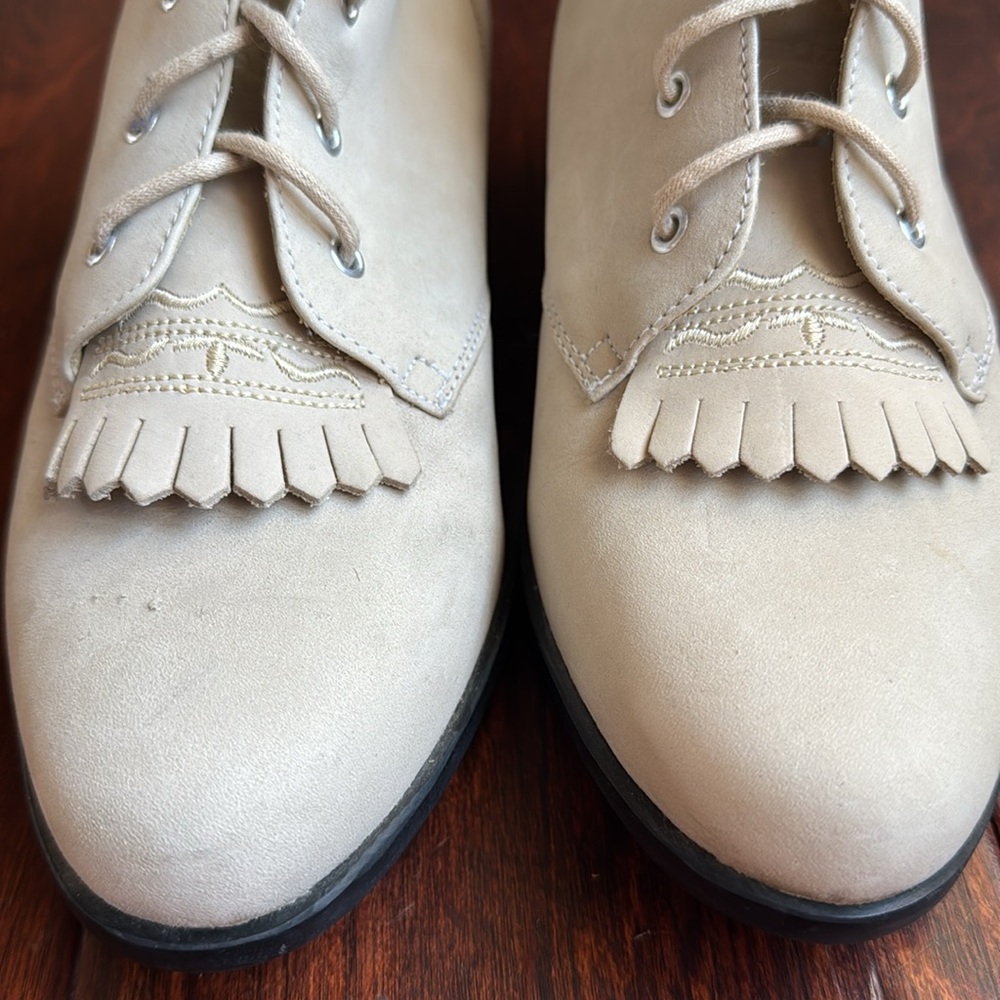 Ariat Women’s ATS Beige Leather Lace Up Kiltie Tassel Paddock Cottage Boots Sz 8 - Picture 2 of 12